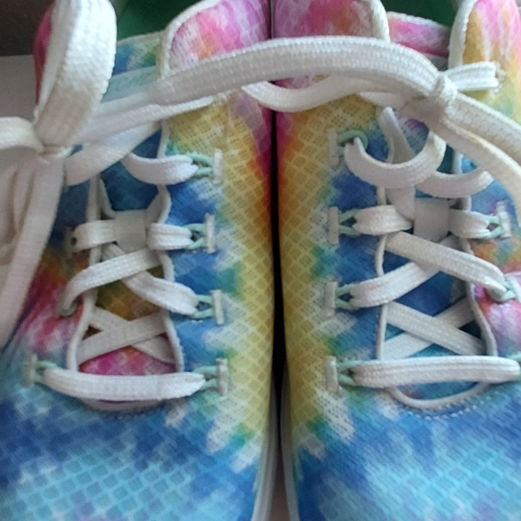 Skechers Glide Step Memory Foam Sneakers Comfort Shoe Tie Dye Rainbow 9.5 Air - Picture 4 of 10